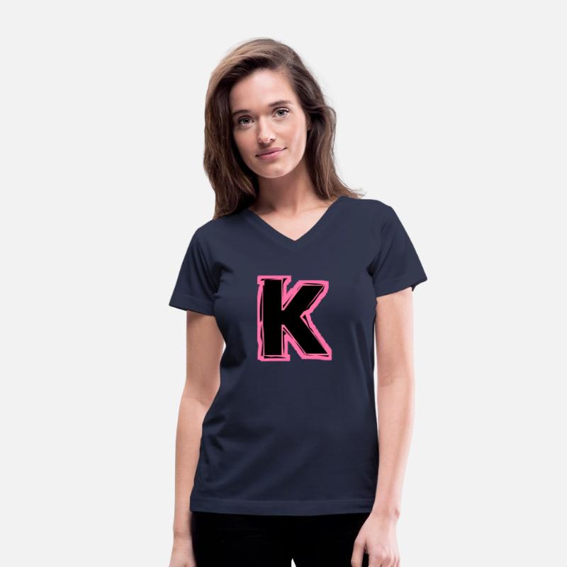 K (pink initial)
