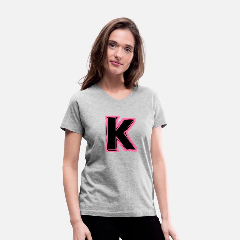 K (pink initial)